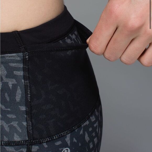 Lululemon Running In The City 7/8 Tight Full-On Luxtreme - Picture 11 of 16